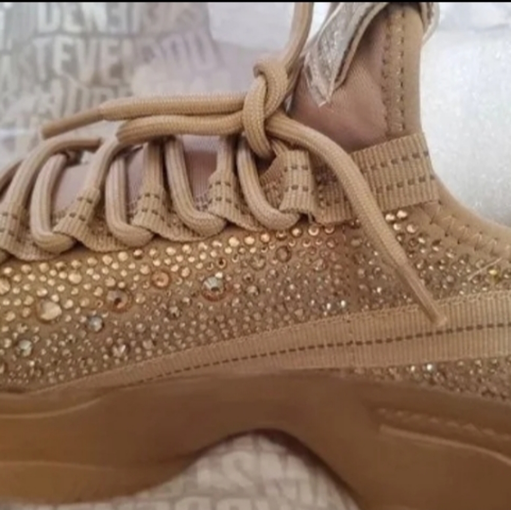 Steven Madden Maxima Blush